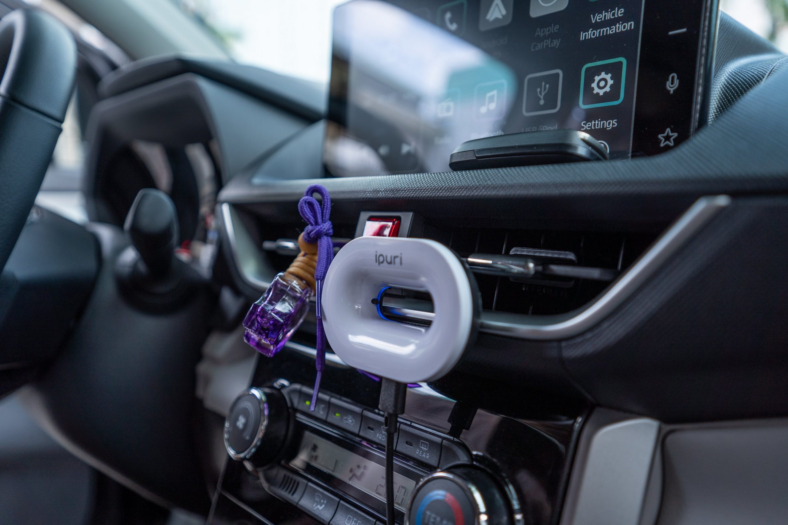 MÁY TẠO ION ÂM Ô TÔ IPURI N1 (3) MÁY TẠO ION ÂM Ô TÔ IPURI N1 màu trắng