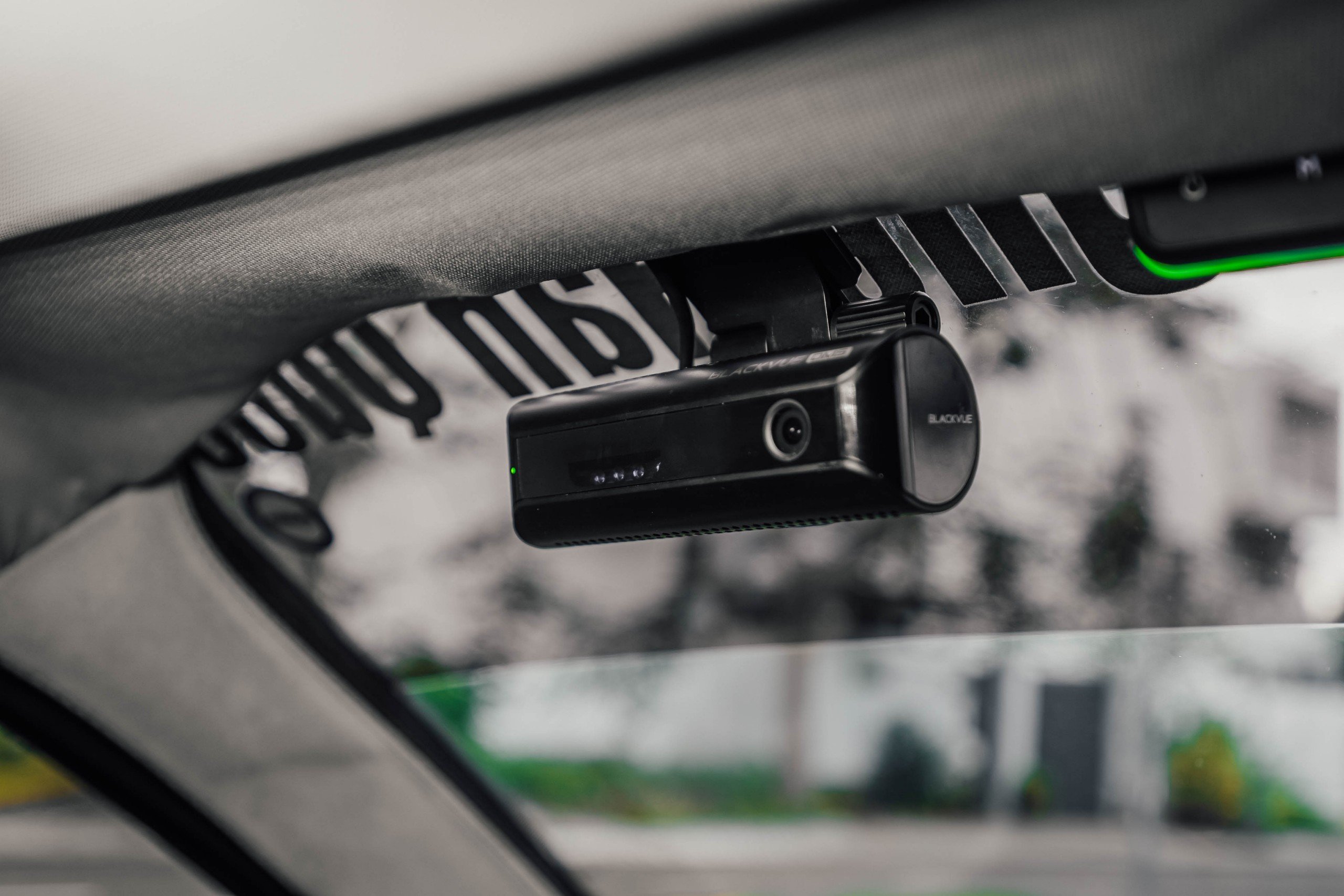 camera-hanh-trinh-gan-tren-xe camera-hanh-trinh-gan-tren-xe