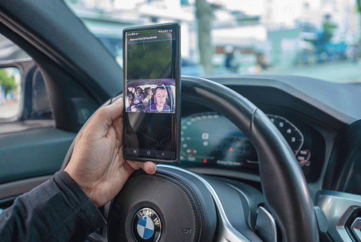 tay-khong-dat-tren-vo-lang tay-khong-dat-tren-vo-lang