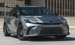 10 ô tô hàng đầu năm 2025