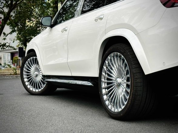 Mercedes-Maybach-GLS-600-4MATIC-2025