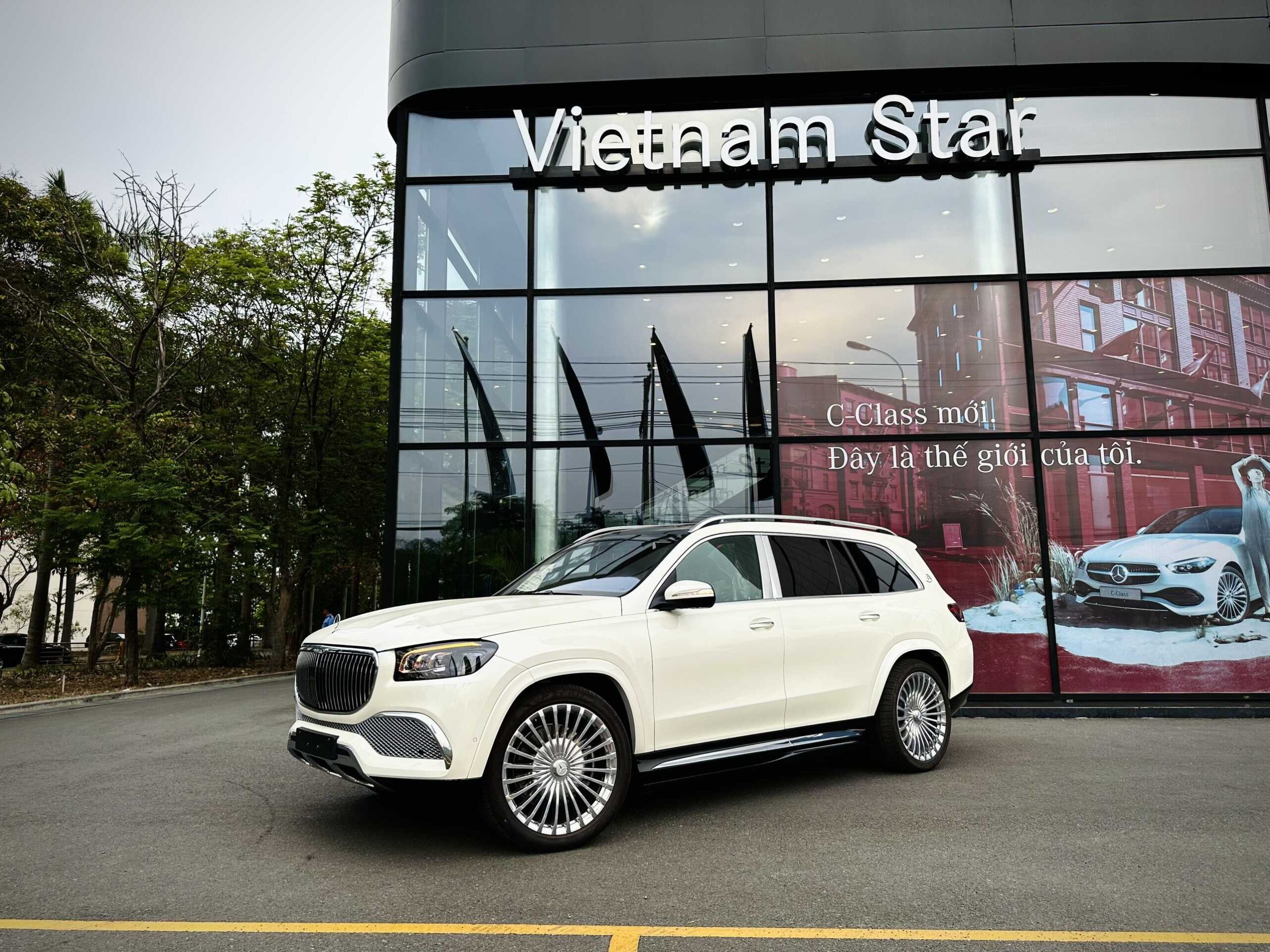 Mercedes-Maybach-GLS-600-4MATIC-2025