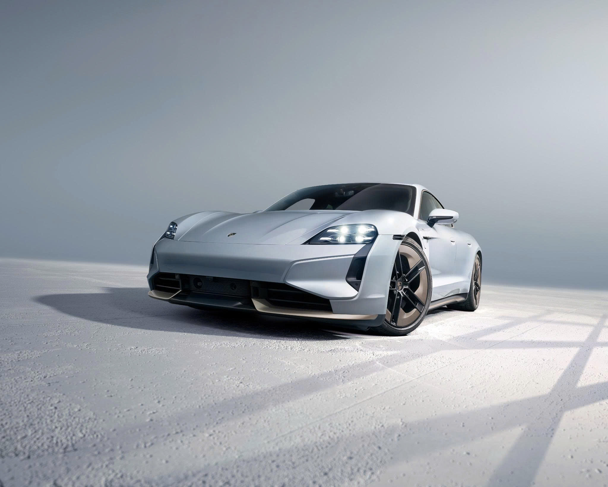 Porsche_Taycan_Turbo_S_Viet_Nam