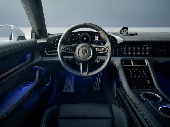 Porsche_Taycan_Turbo_S_Việt_Nam