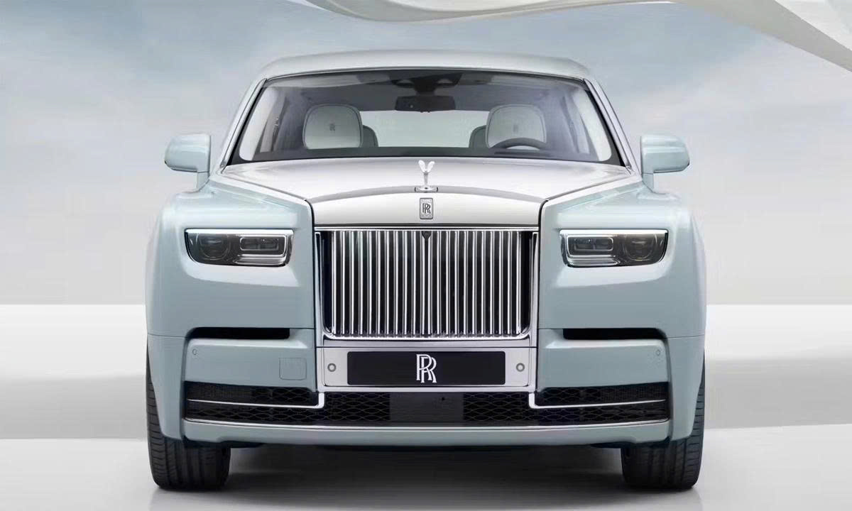 Rolls-Royce Phantom Cận Thịnh Vượng 2025
