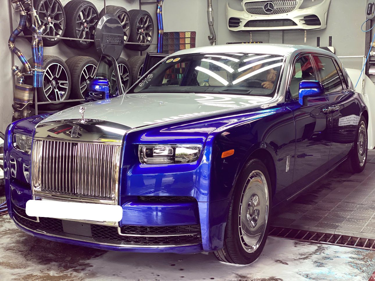 Rolls-Royce-Phantom-doc-la-ve-Viet-Nam