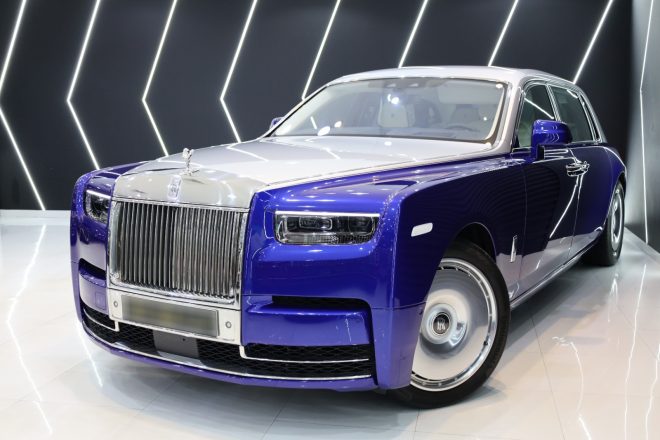 Rolls-Royce-Phantom-độc-lạ-về-Việt-Nam